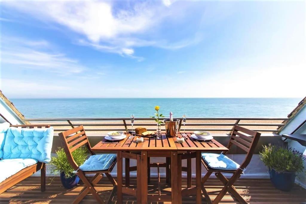 The Luxury Beach Property - Oceanbreeze Sandgate Kültér fotó
