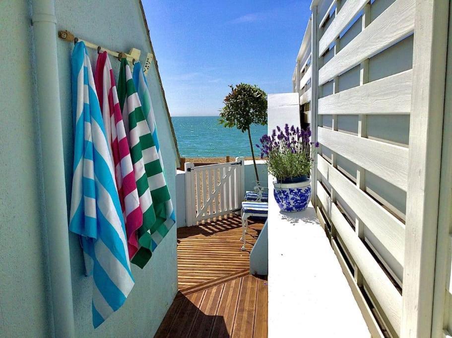 The Luxury Beach Property - Oceanbreeze Sandgate Kültér fotó